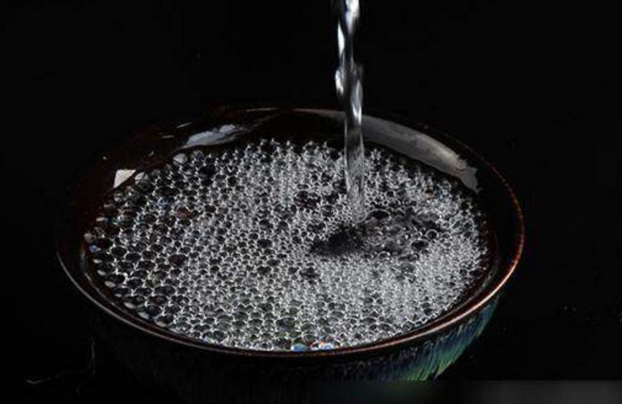 重庆一名酒“陨落”，曾经的山城一哥，今已无人问津，还能翻身吗