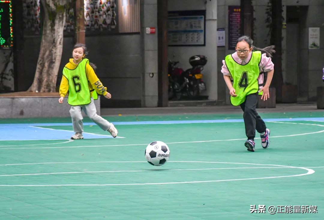 激情足球比赛,巴中市第八届青少年校园足球联赛