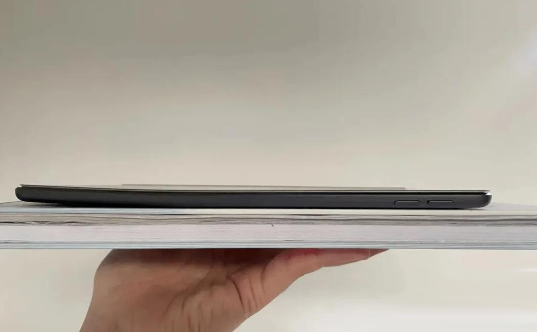 老觉得ipad弯了,总感觉ipad弯了