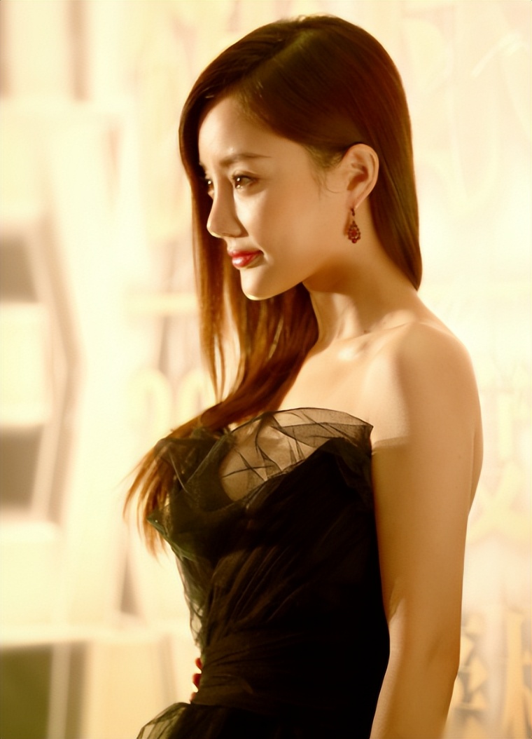 圈内“女炮王”被曝猛料，内容过于劲爆，网友：*楼青**女子甘拜下风