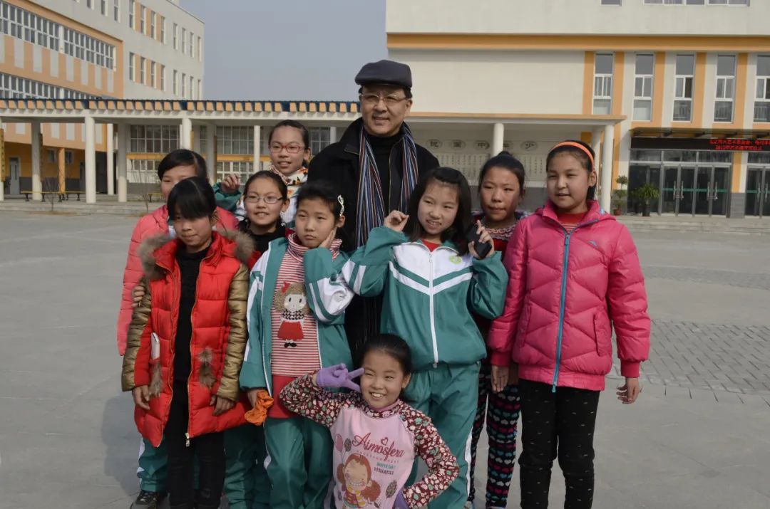 一起温暖乡村孩子的心灵公益项目,守护花蕾公益项目惠及山区女童