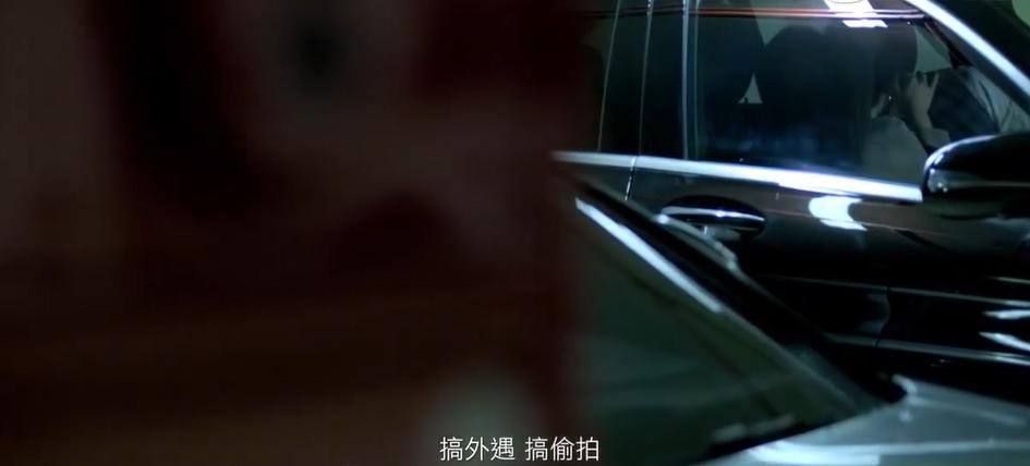 曾靠性感封神的她，又带着大尺度回归了