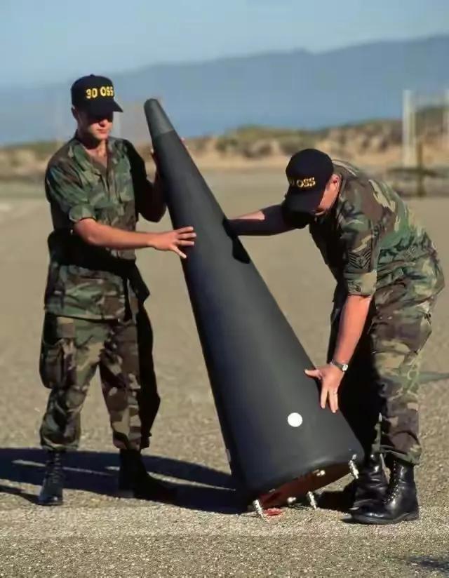 锁芯弹子工作原理,氢弹的爆炸原理全过程