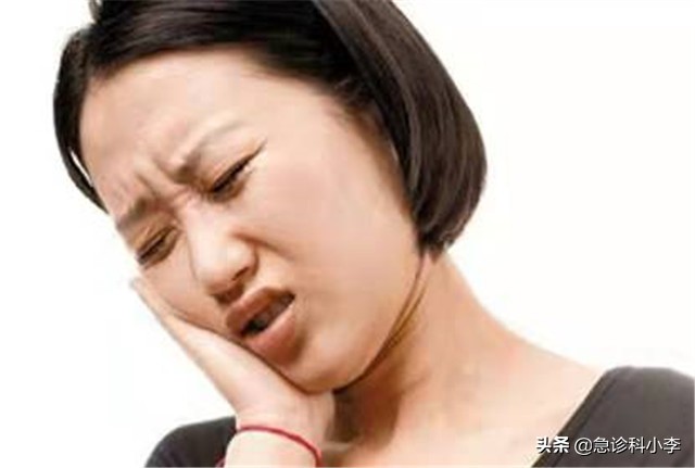 脑梗来临前腿脚先知,睡觉时出现5种迹象警惕脑梗信号