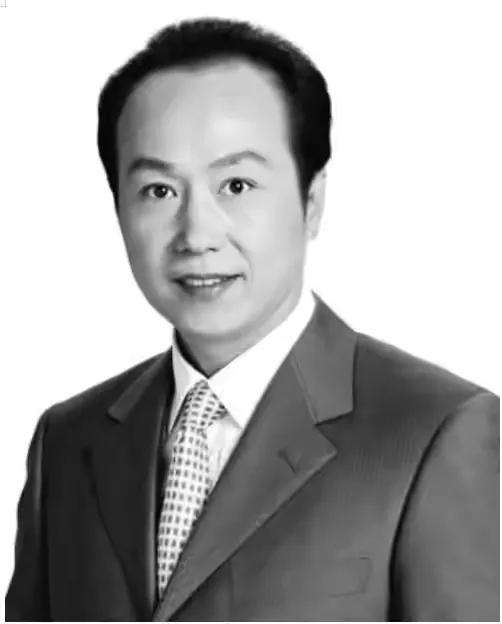 央视播音33年，搭档罗京去世后自请离职，74岁的刑质斌如今怎样了