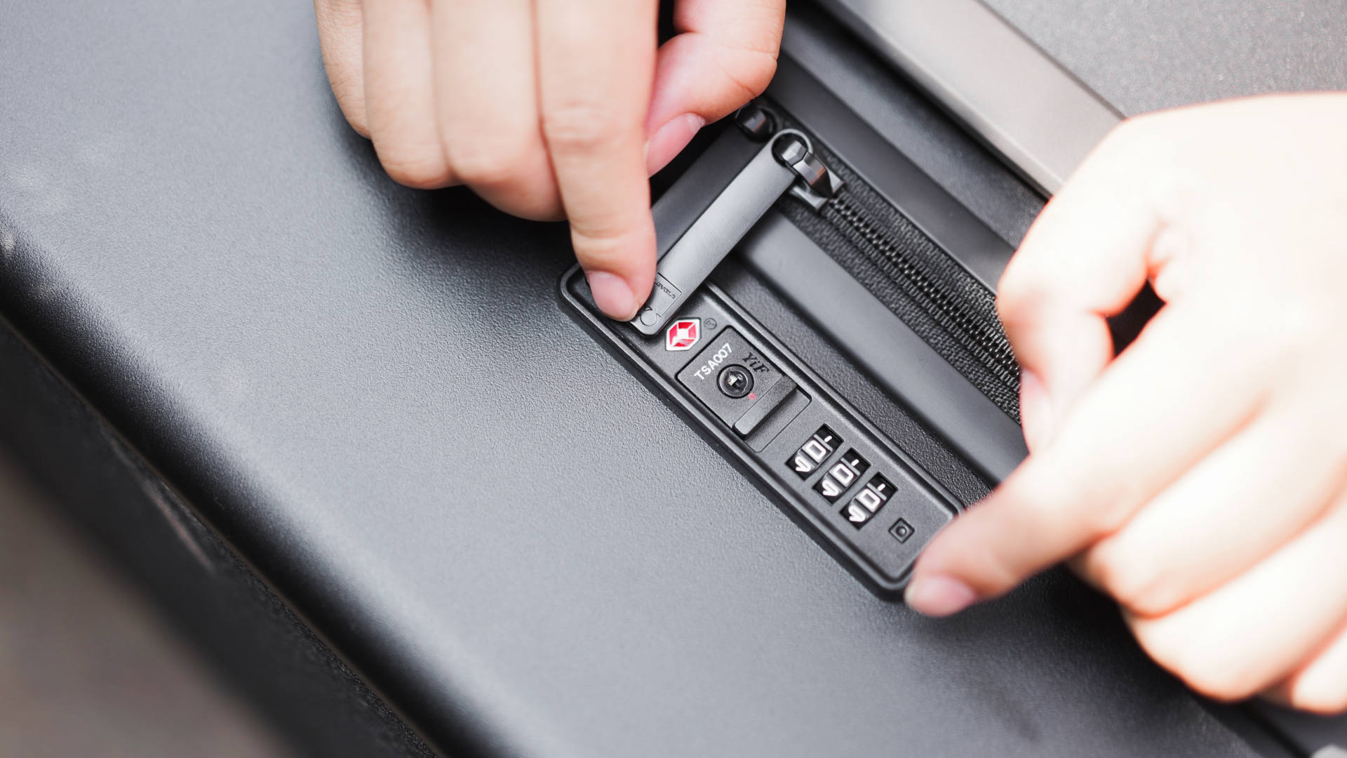 带上它，随处都是家—地平线8号城市脉搏拉杆箱