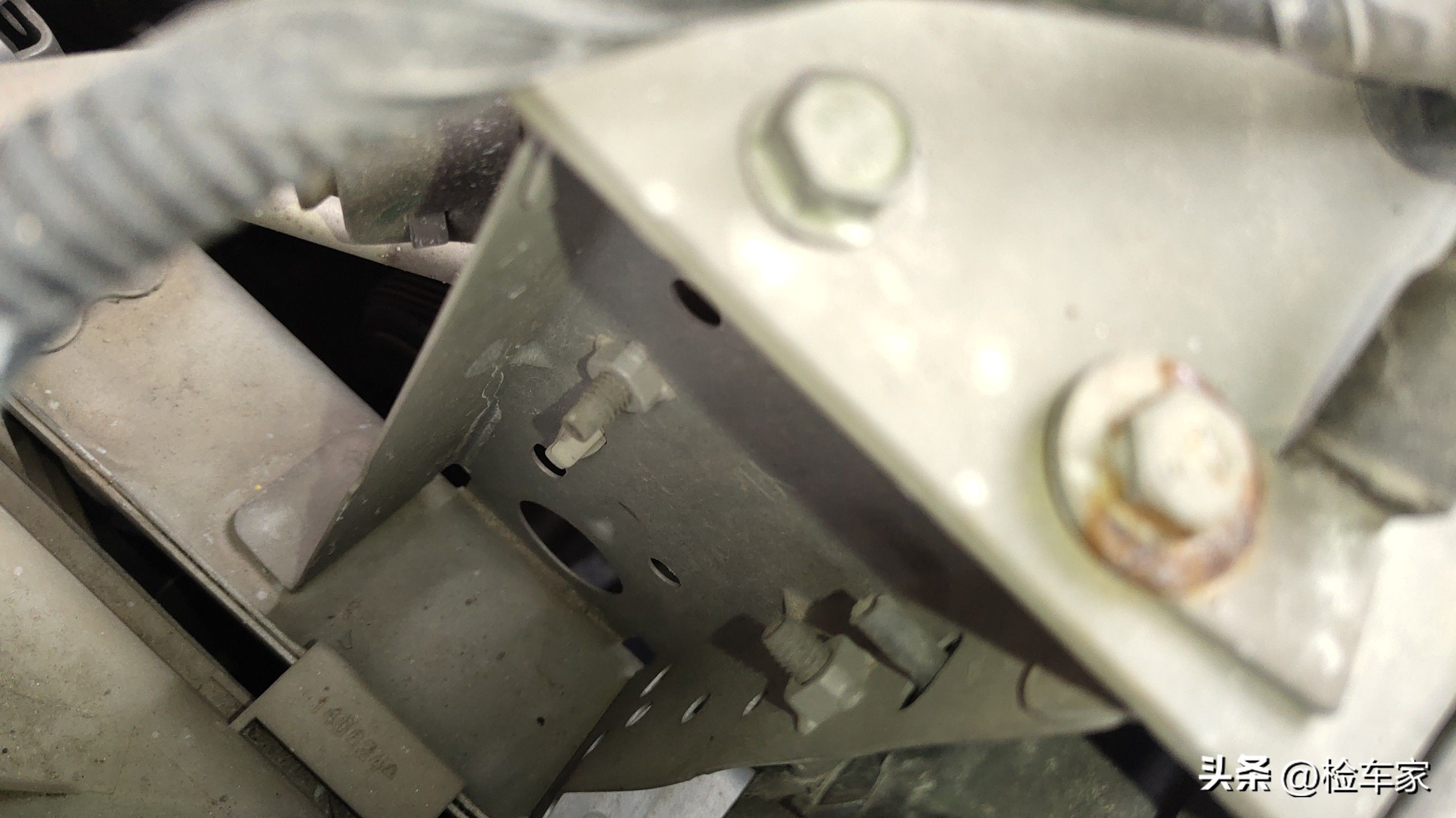 8年只开了不到2万公里的车能买不,8年才2万公里的车需要换轮胎吗