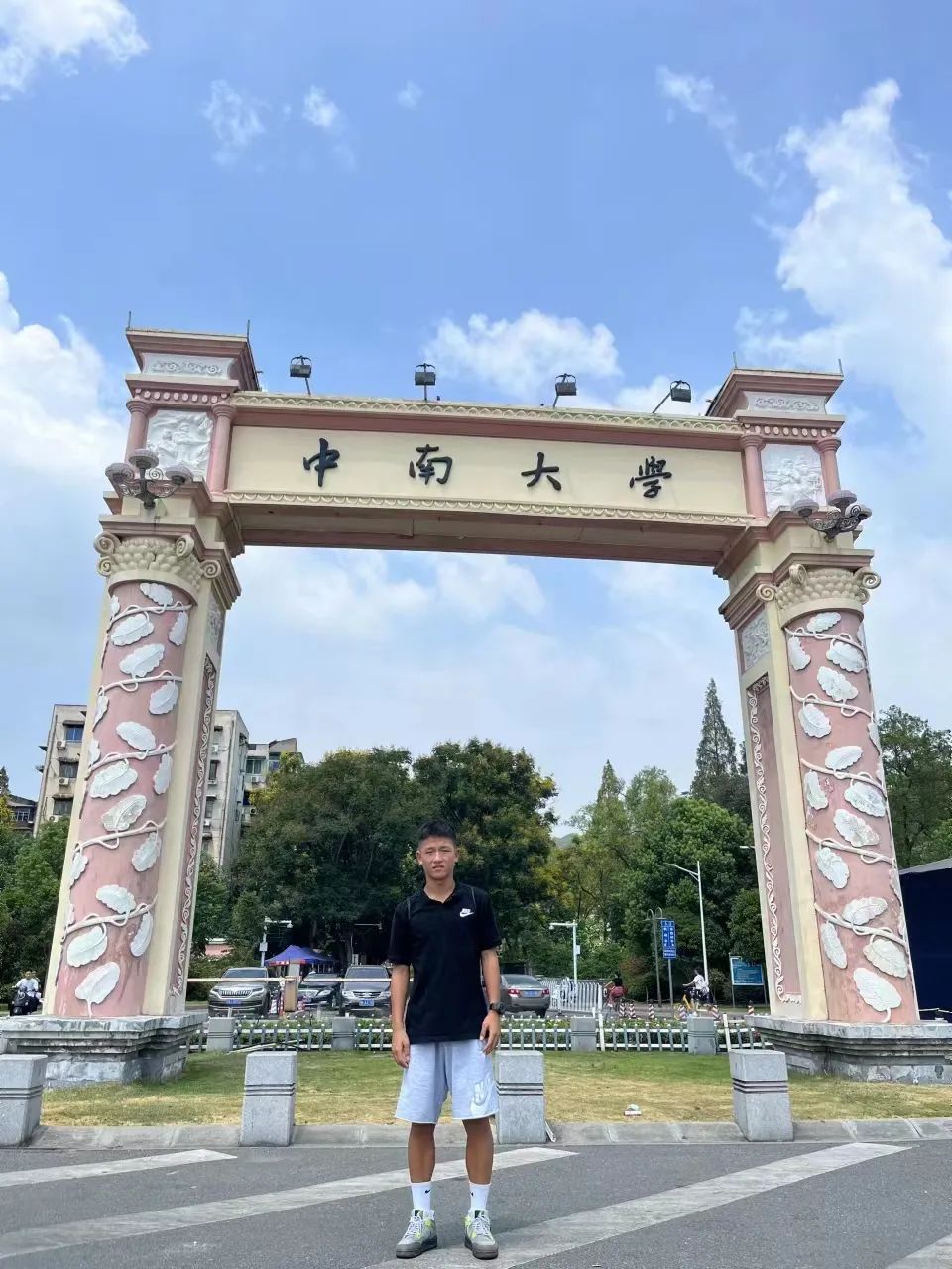 踢足球上大学,踢足球上清华难吗