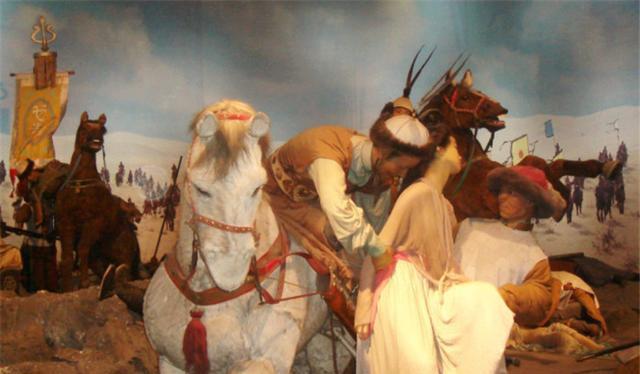 古代士兵上战场后，他在战场上如何解决“生理”问题呢？