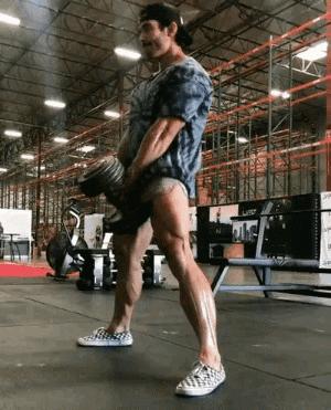 锻炼上肢力量的健身动作,练习肩背力量的健身动作