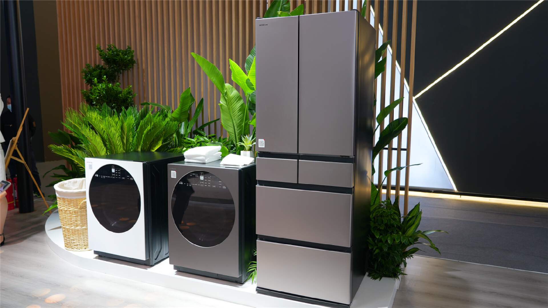 重磅新品发售——记2023AWE日立家电展馆探展