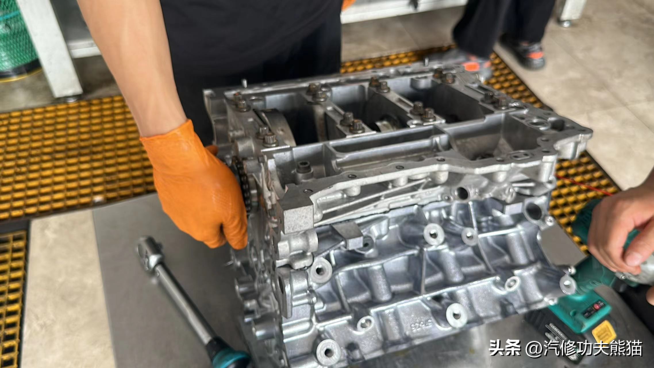 修途锐柴油,大众途锐烧机油根治