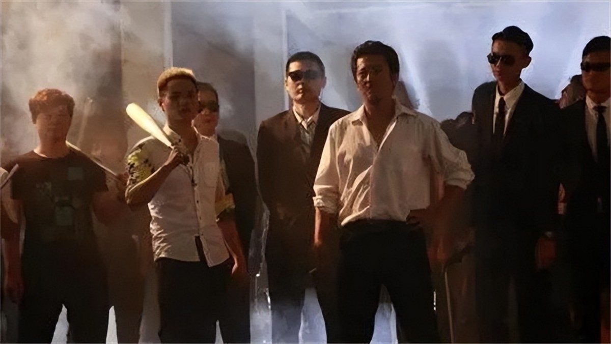 为何曾经香港黑帮势力猖獗?1997年香港回归祖国后,黑帮去哪了?