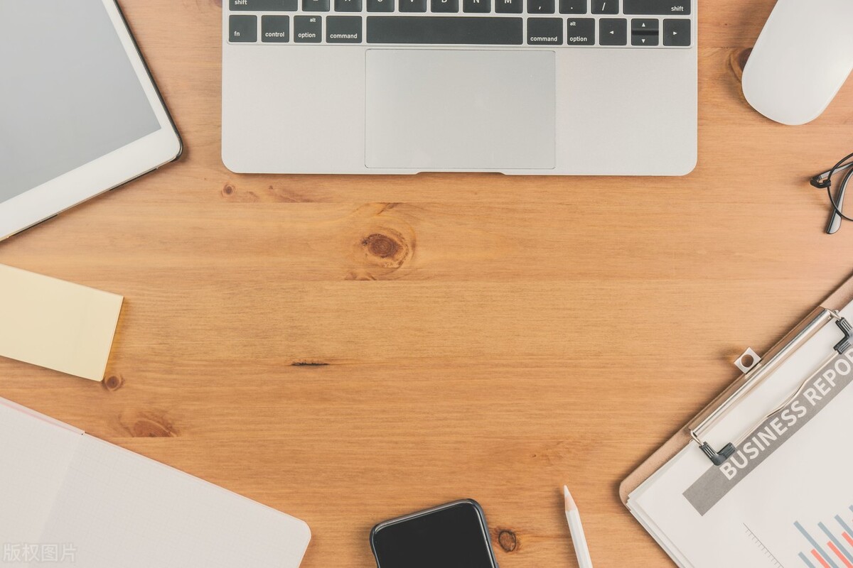 笔记本电脑屏幕变色模糊怎么回事,笔记本电脑屏幕变色了怎么恢复