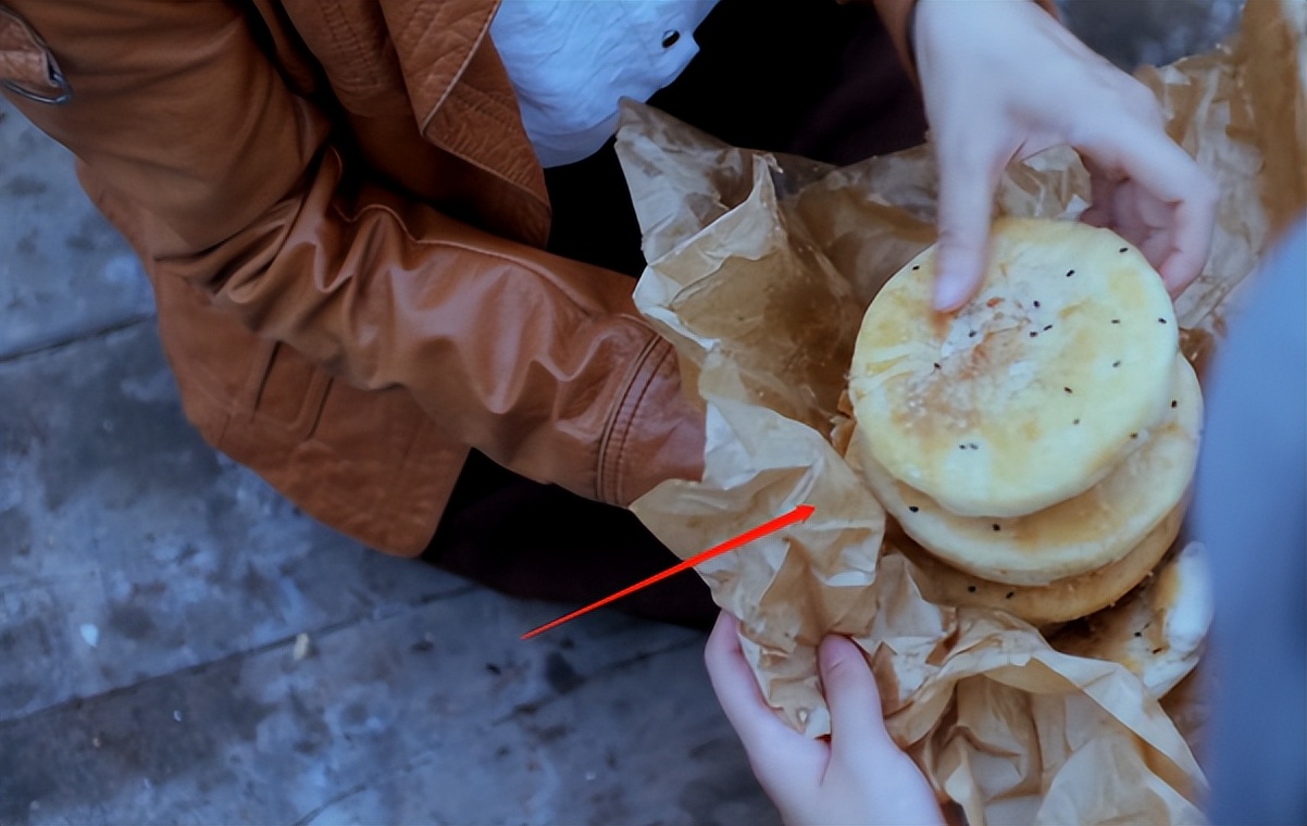 涂发胶抹口红，打仗住酒店，这些抗日剧，对得起以前的战士吗？