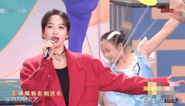 春晚首秀央视,春晚马凡舒绿裙