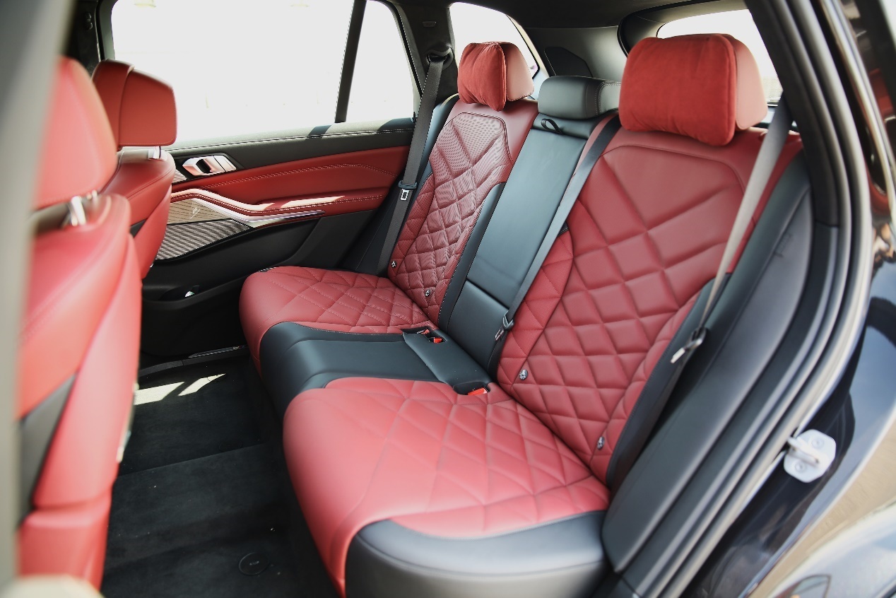 宝马x5新款尊享版2022款夜间试驾,试驾宝马x5新车型