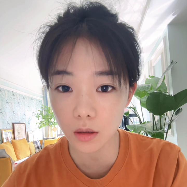 住酒店被偷拍被敲诈勒索怎么办,住酒店被偷拍敲诈酒店要负责任吗