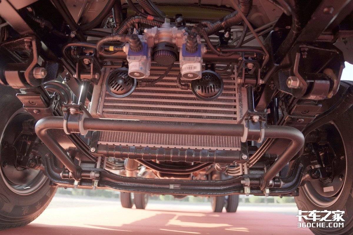 23款m5轻卡,四驱蓝牌五座轻卡