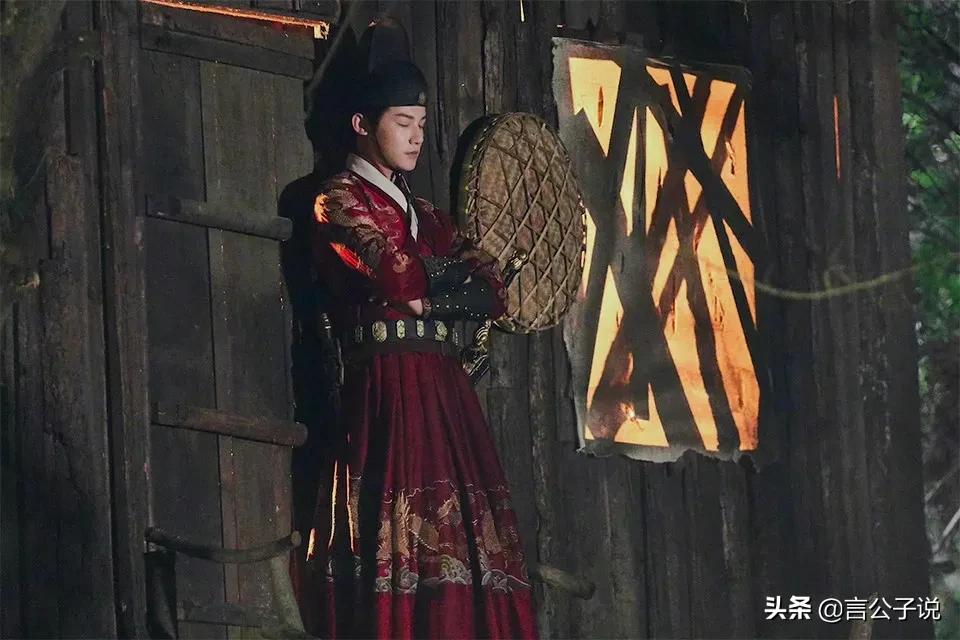 穿飞鱼服最好看的男明星,男演员穿飞鱼服