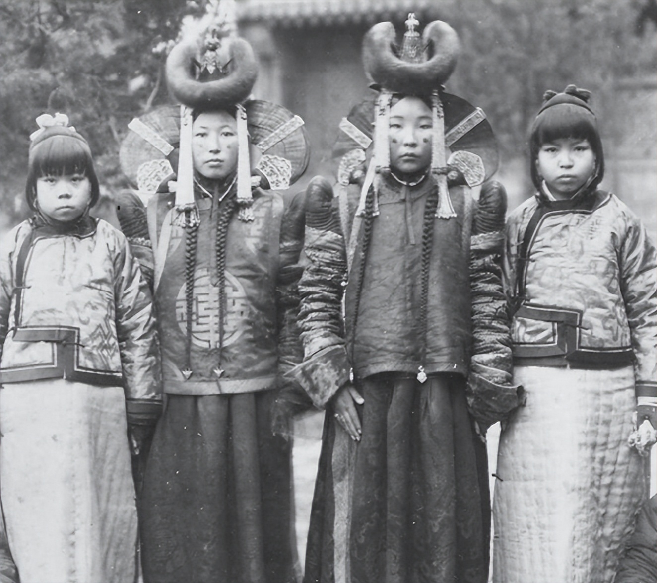 清朝怎么分辨满人和汉人,清朝汉族女人的特征