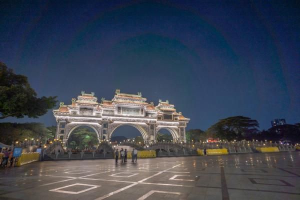 美食与美景并存,美食与美景交相辉映