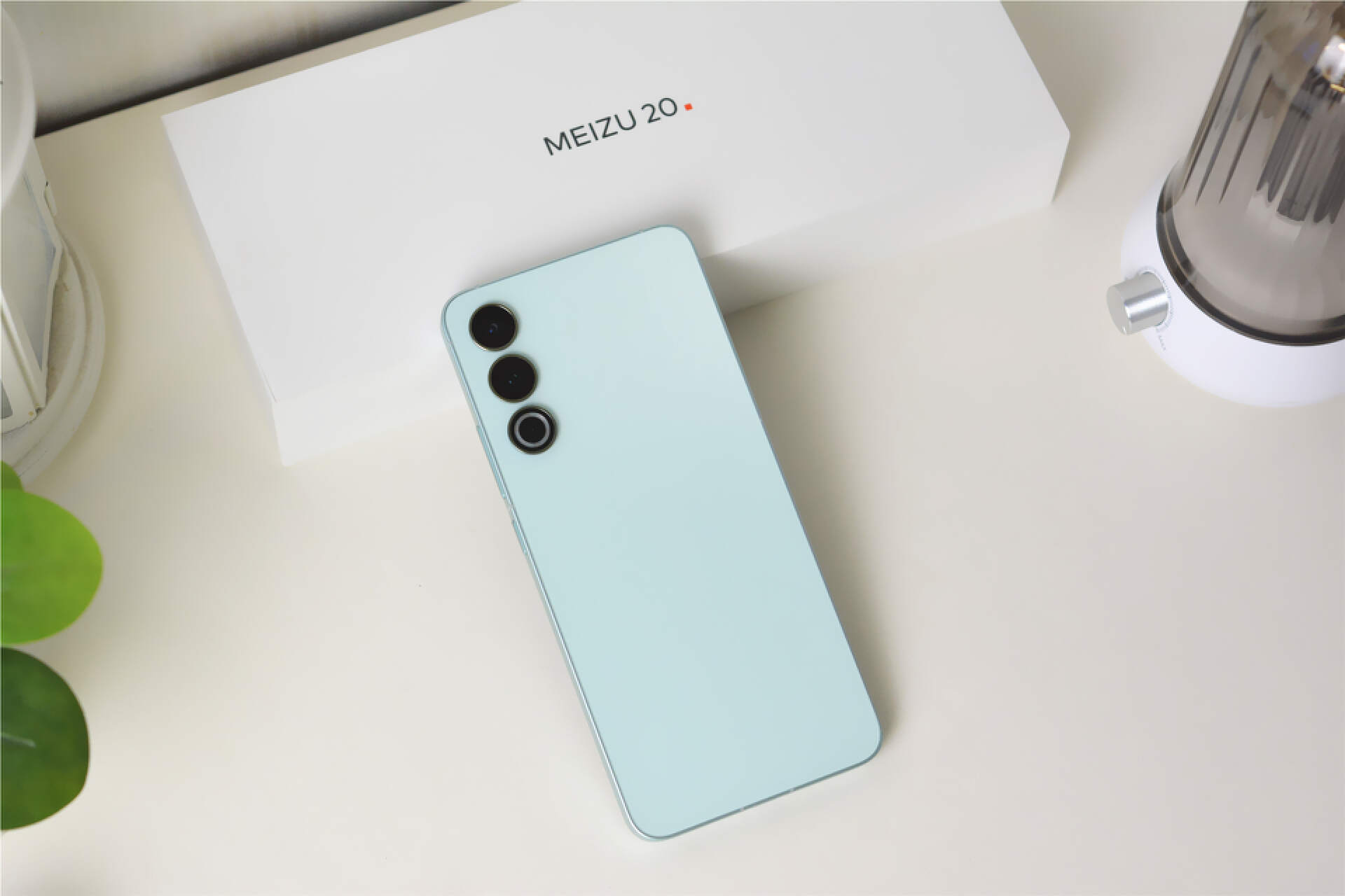 魅族20pro获得安兔兔6月好评榜,2021年5月安兔兔性价比排行榜