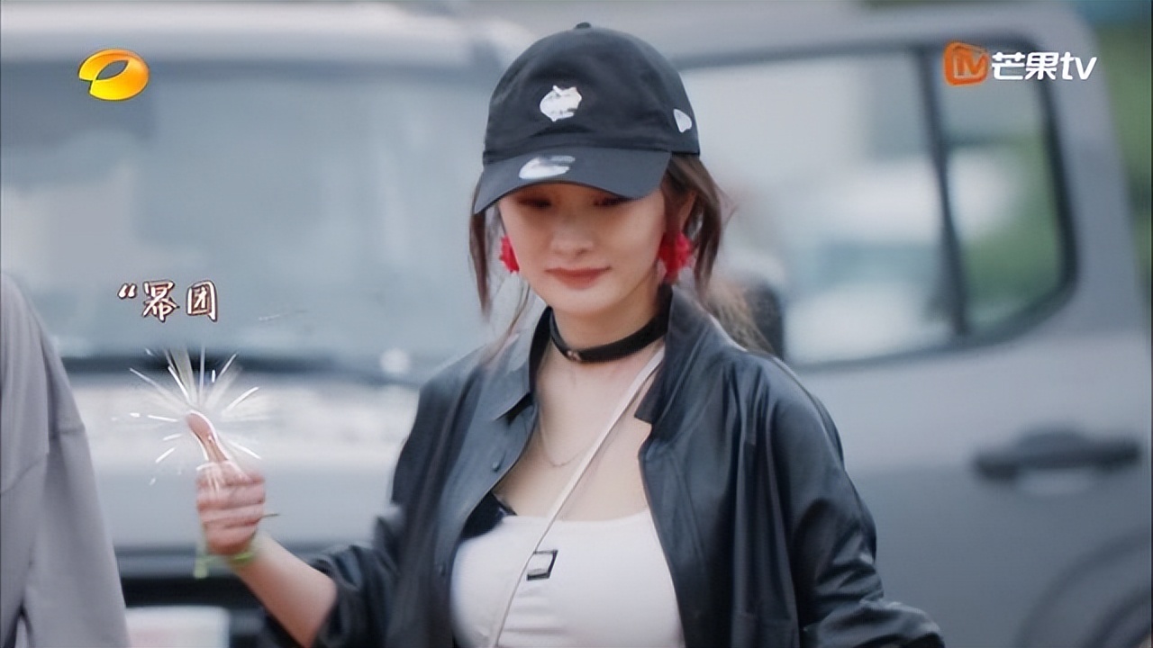 杨幂韩东君同框路透,花少韩东君袭击杨幂采访哪期