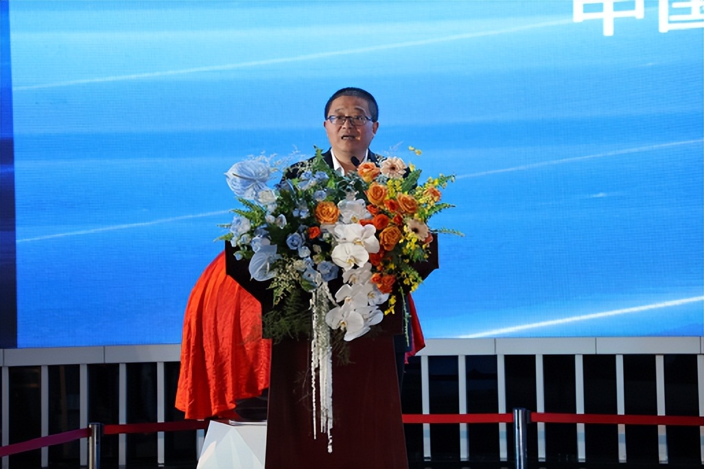 2024涓浗姹借溅鍝佺墝鍚戜笂涔嬭矾,鍚戞柊鑰岀珛