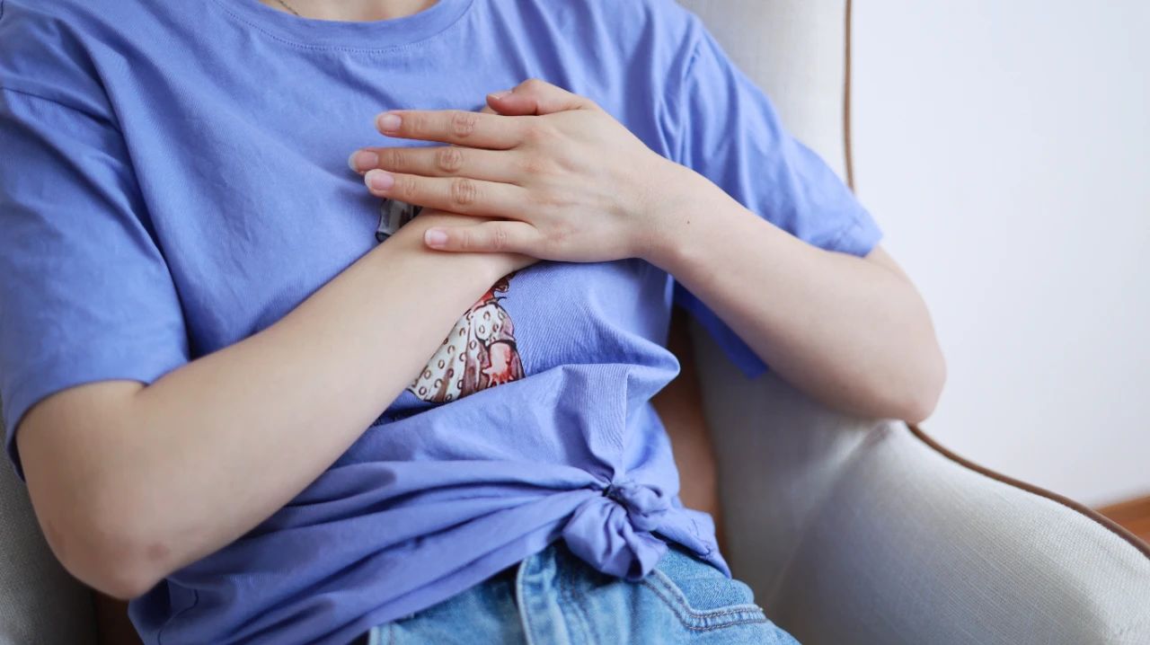 上腹痛是不是得了胃病,医生提醒有些胃痛不一定真是胃病