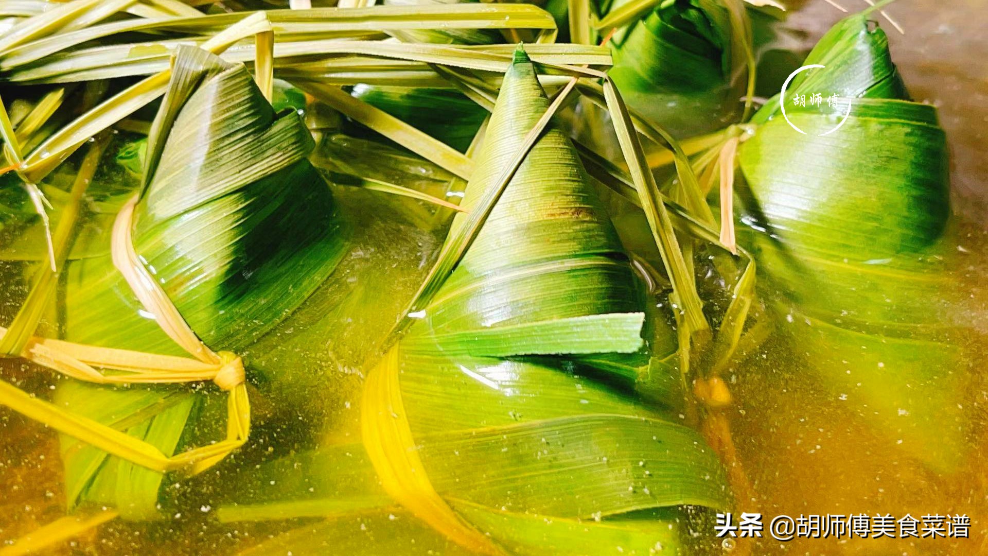 煮粽子必须是沸水再放粽子吗,煮粽子用热水用冷水都一样