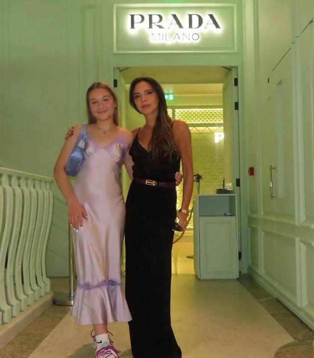 贝克汉姆大儿子抱小七看秀,贝克汉姆小七荧幕首秀