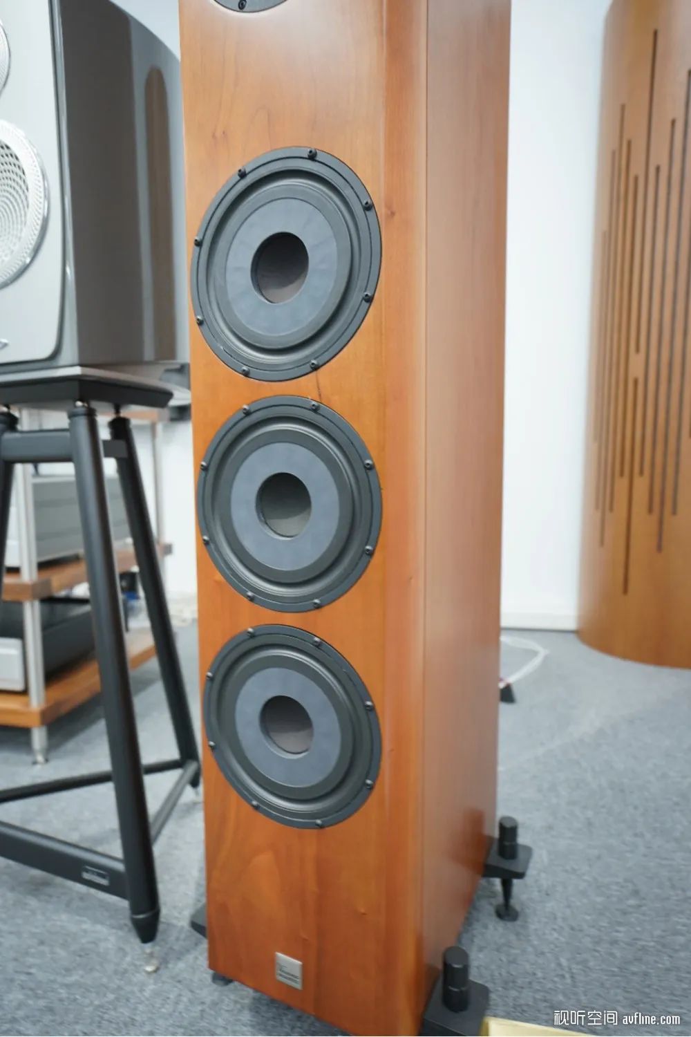 鍙戠儳澶у笀鎺㈠簵,浼楄揪褰遍煶