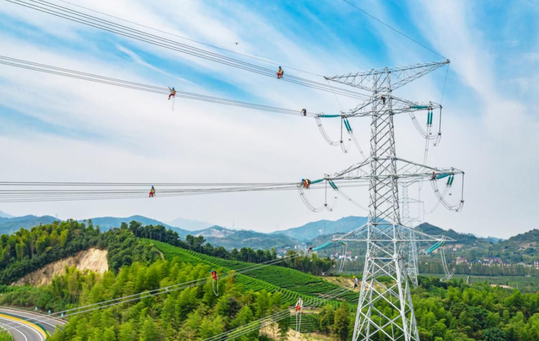 负债超过3万亿，为何14亿人养不起中国电网？外媒：100年无法回本