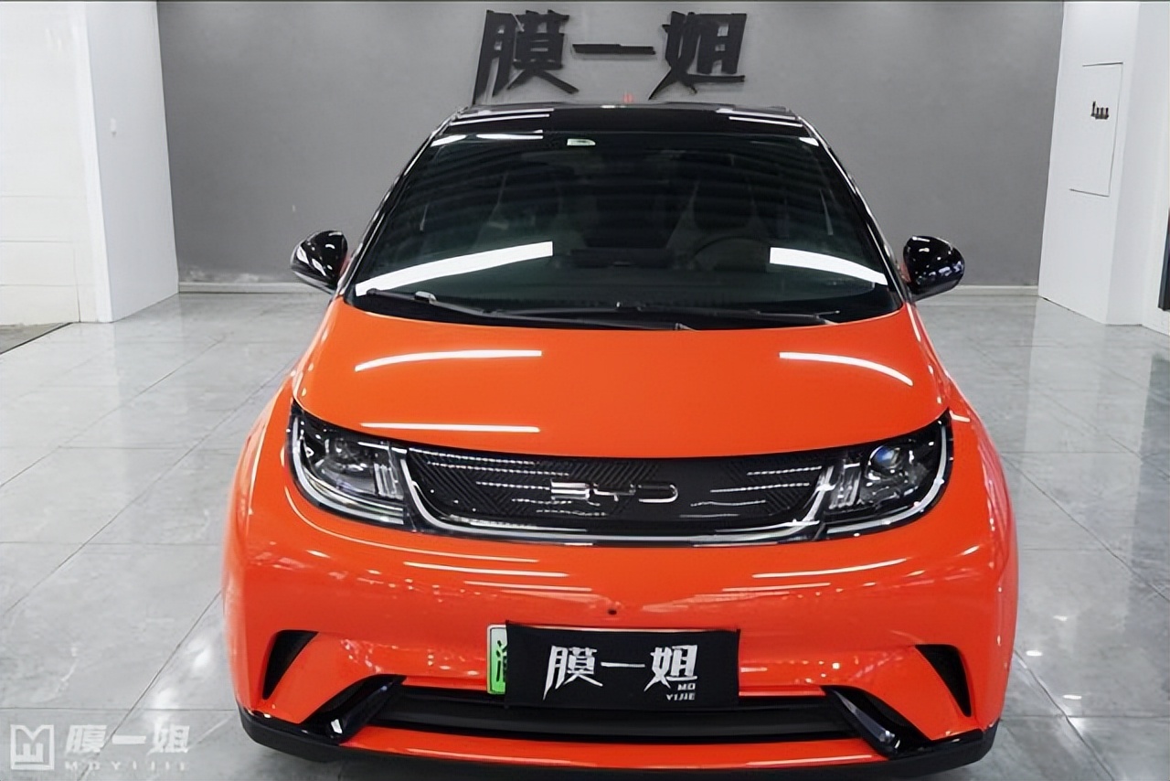 汽车镀晶还是贴隐形车衣好,镀晶和隐形车衣哪个好用