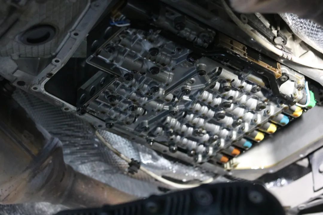 捷豹xjl内饰翻新出售价格,捷豹xjl汽车翻新改造全过程