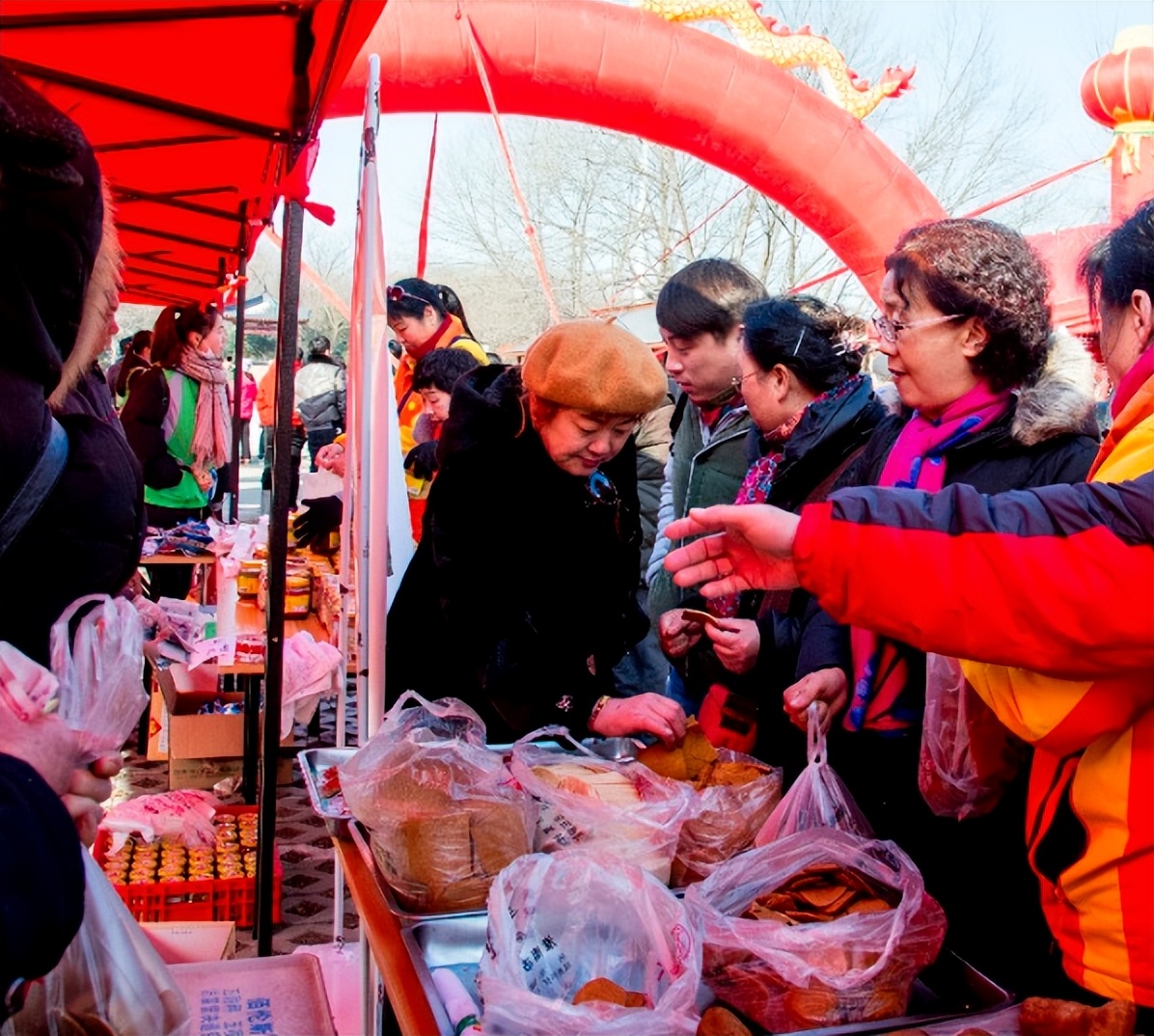 东北农村1000多米的大集,东北农村大集有什么好玩的