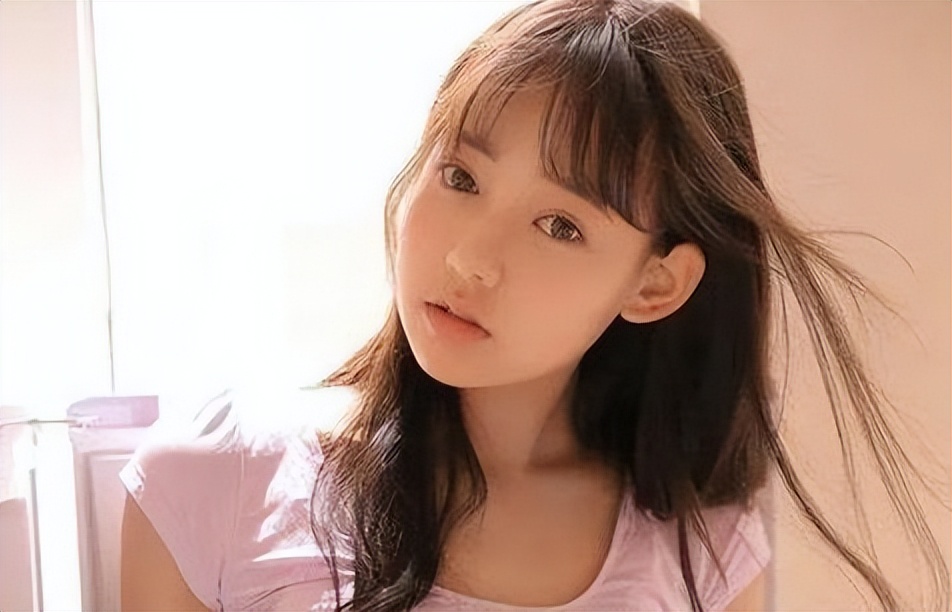 第一次月经来的最佳年龄是几岁,女孩子第一次月经什么年龄才正常