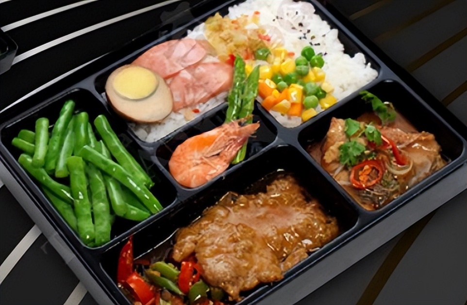 4000户住户小区适合做什么生意,37平方在小区附近适合做什么生意