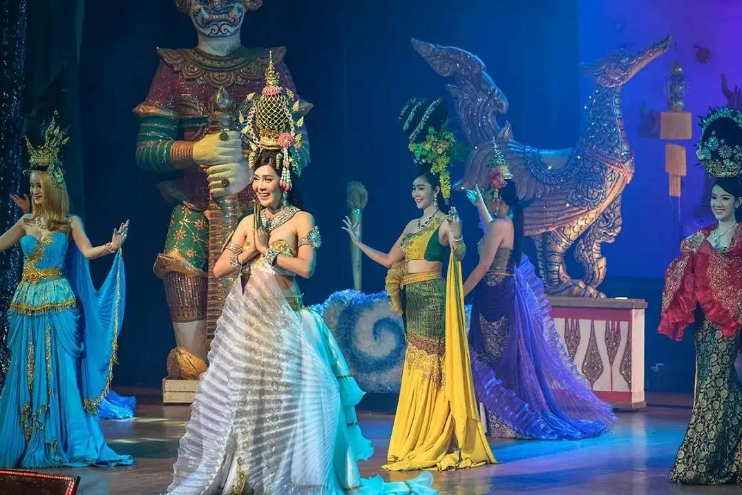 从事风俗产业的泰国人妖，到底有多惨？揭秘泰国底层人妖真实现状