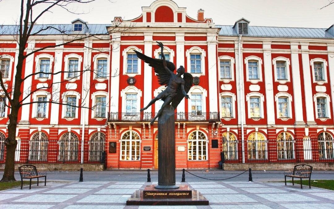 俄罗斯留学真实案例经济学专业,俄罗斯留学经济学专业就业方向