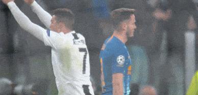 足球庆祝失败瞬间,女子足球庆祝疯狂瞬间