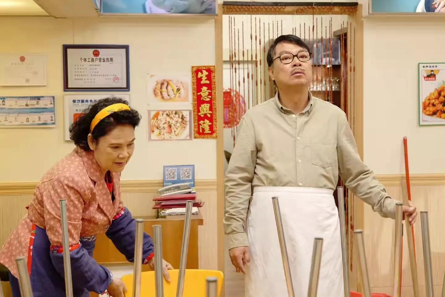 李力持客串外来媳妇本地郎,鬼才导演李力持