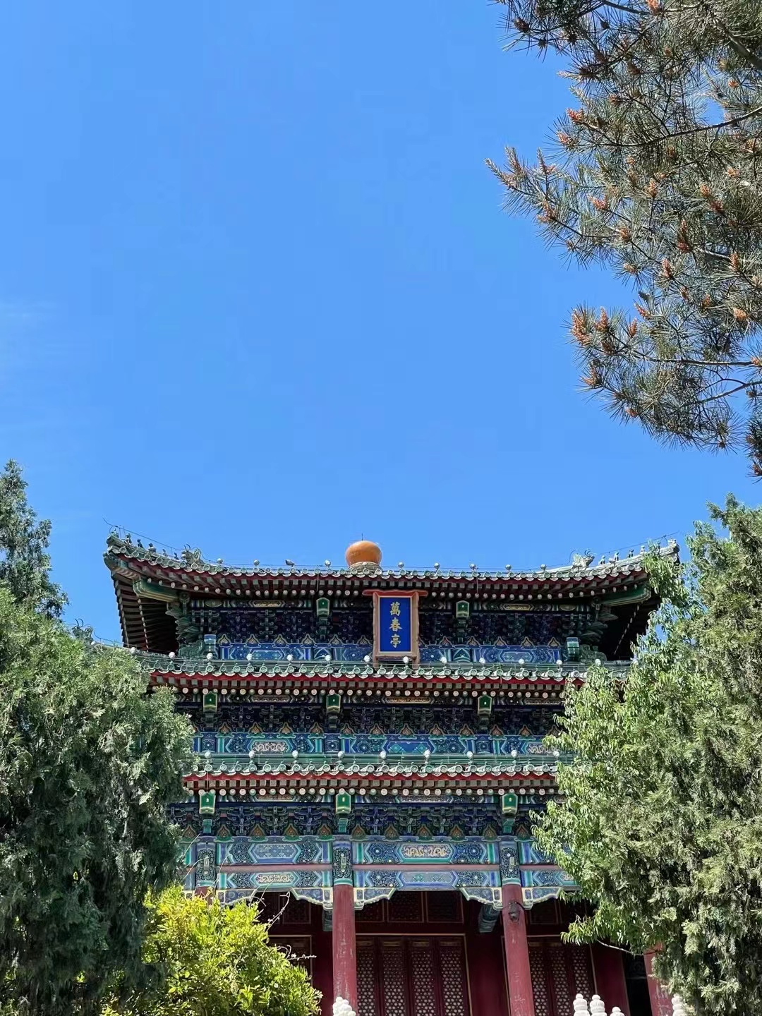 来北京一定要去一趟景山公园,北京景山公园春节风景