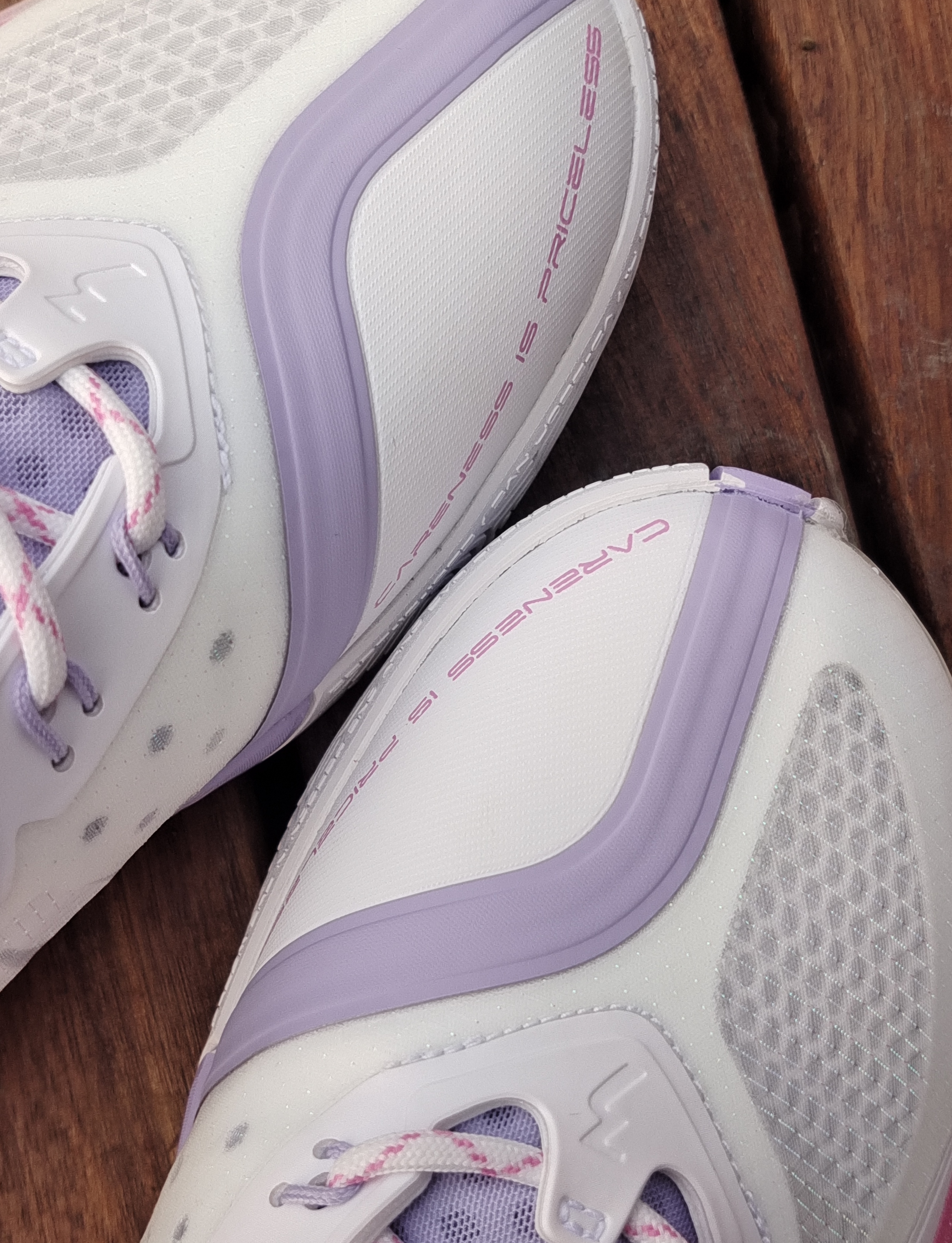 后卫也能穿的中帮鞋,后卫可以穿ag球鞋吗