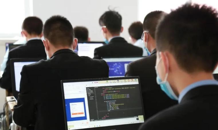 互联网信贷行业发展趋势,当前互联网的现状和趋势