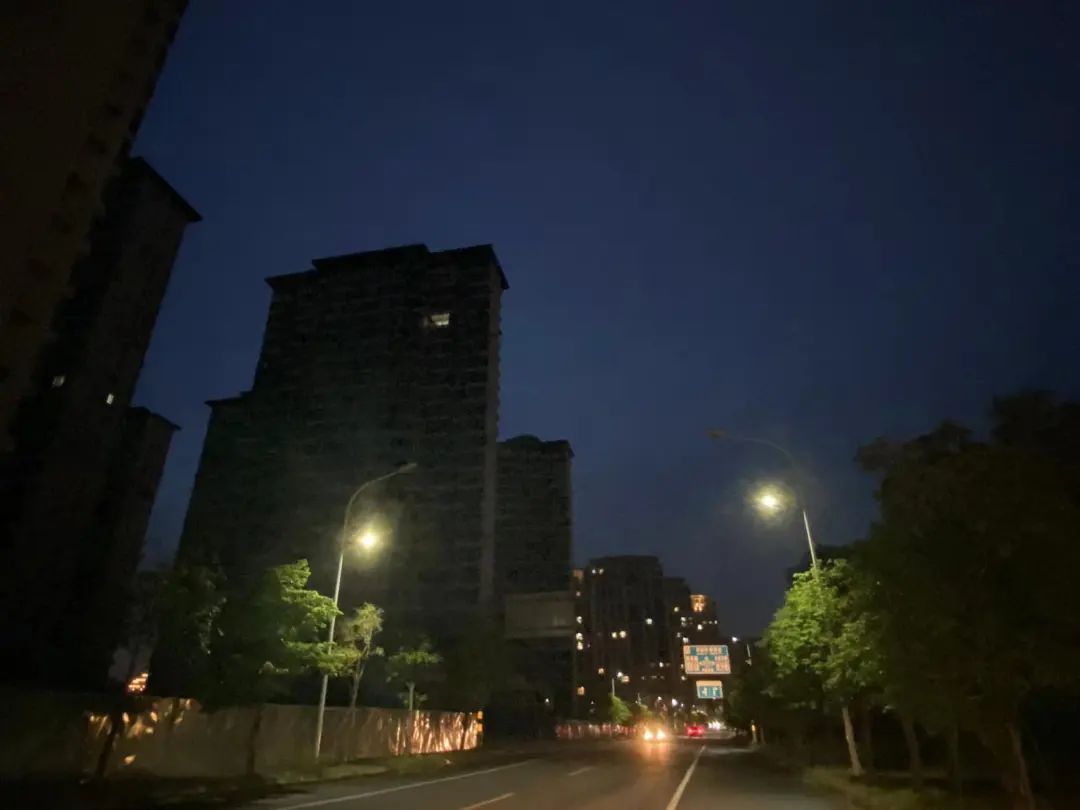 晚上探险吓了一跳,探房海口宝龙城