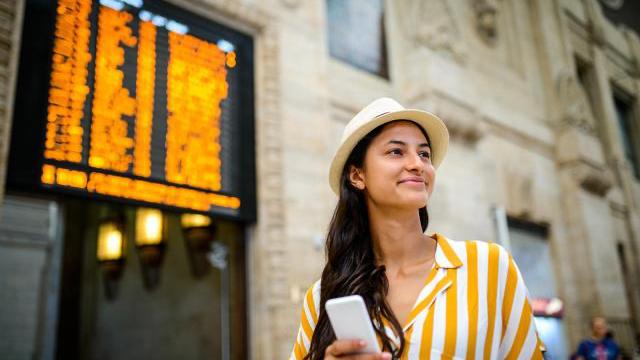 线上值机后必须提前两小时到吗,网上值机后不受提前30分钟限制