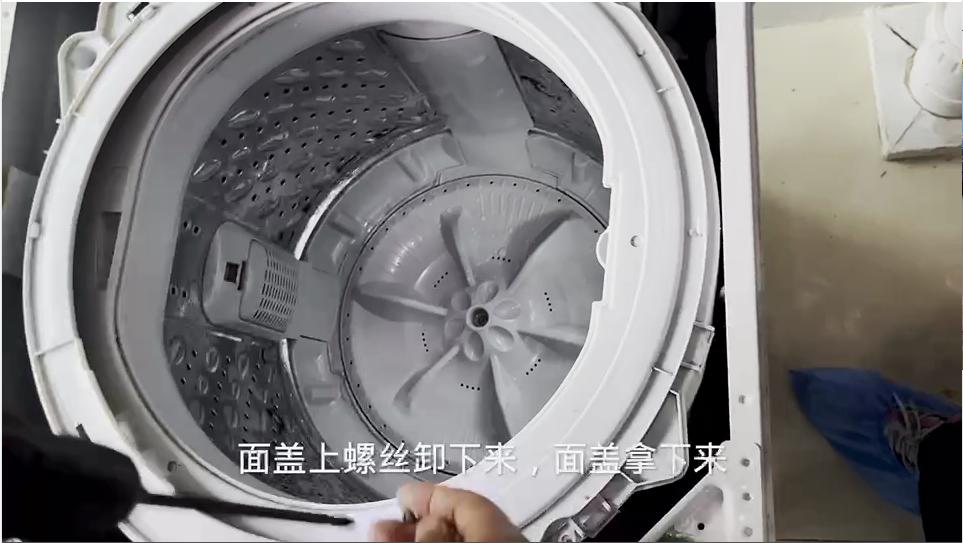 小天鹅波轮洗衣机内筒清洗视频,清洗小天鹅波轮洗衣机内桶视频