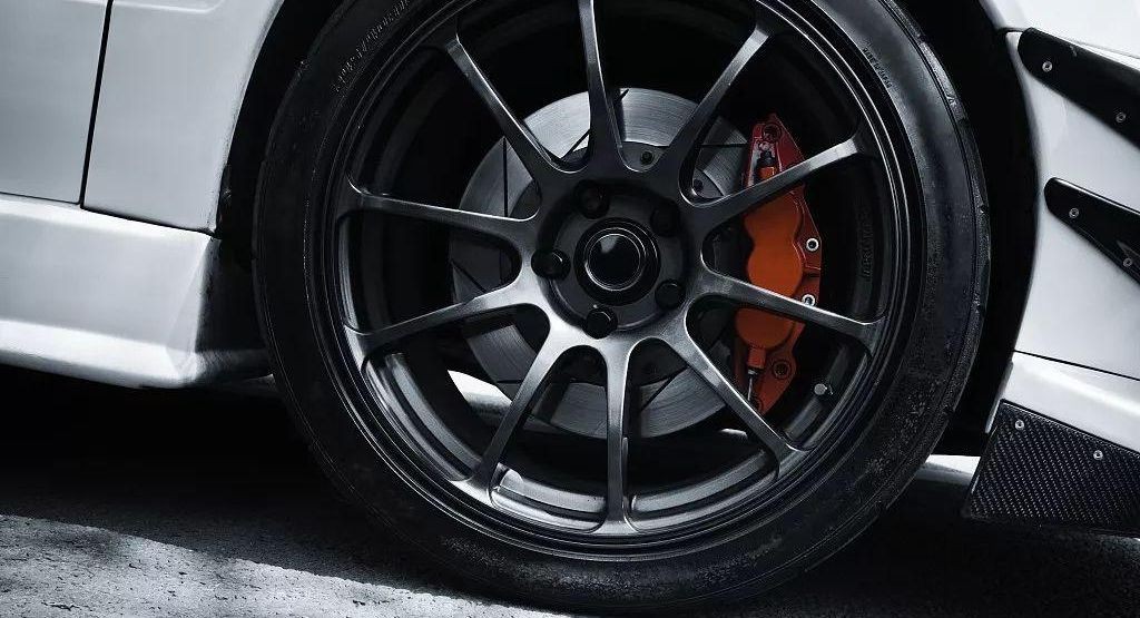 开车噪音大怎么消除最有效,理想汽车噪音怎么解决